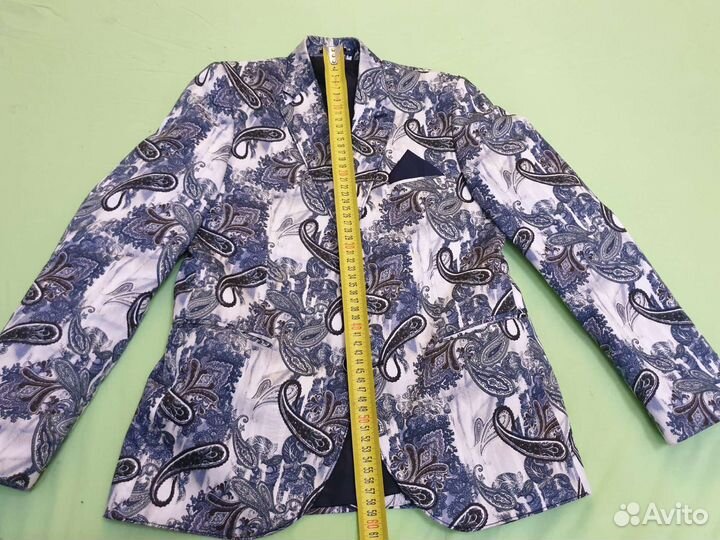 Пиджак на мальчика 9-11 лет