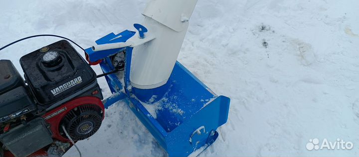 Снегоуборочная приставка к мотоблоку
