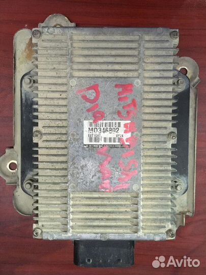Блок управления Mitsubishi Diamante 6G73 F13