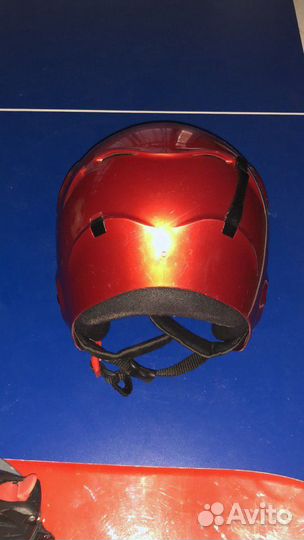 Горнолыжный шлем