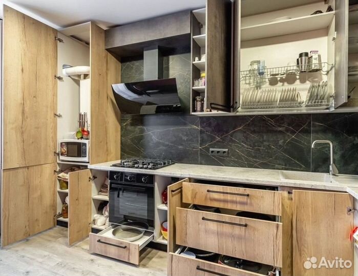 Практичный кухонный гарнитур от производителя