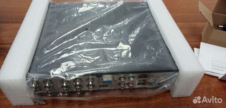 Видеоргистратор гибридный 8 каналов + 8 IP