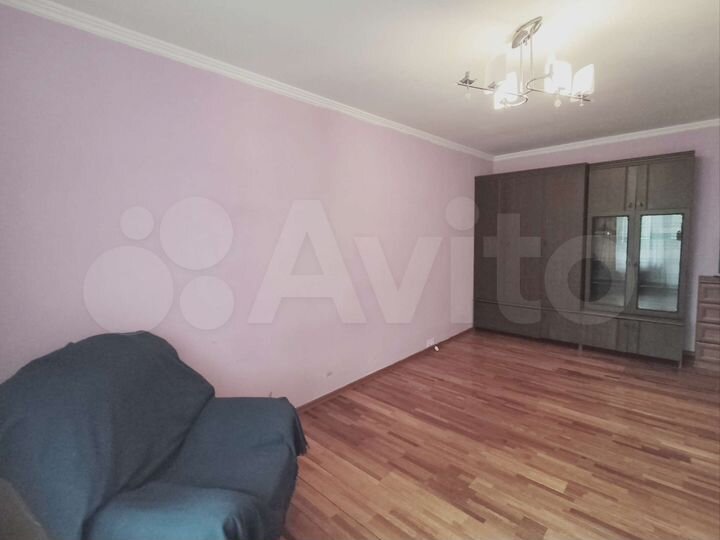 2-к. квартира, 50 м², 5/9 эт.