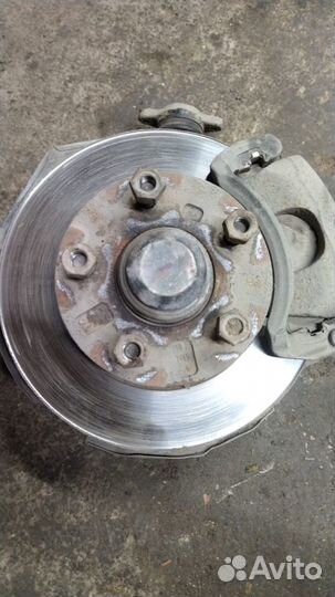 Ступица кулак передний левый Mazda Bongo F8 Sk82V