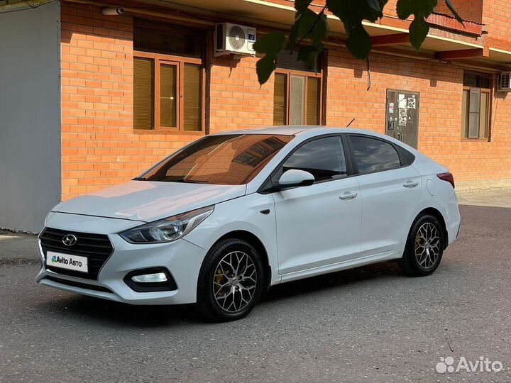 Hyundai Solaris 1.6 AT, 2019, 140 000 км