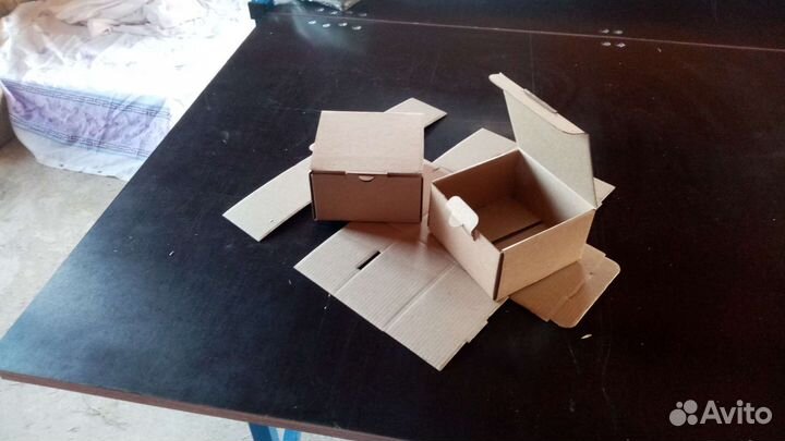Картонные коробки 10х10х6 см