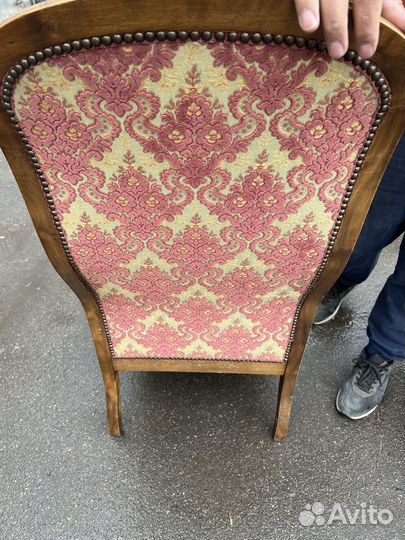 Антикварный стул