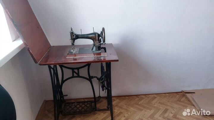 Швейная машина Robler