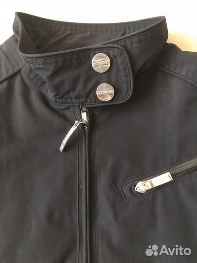 Ветровка новая фирмы «Еssenza” из чёрной плащевки