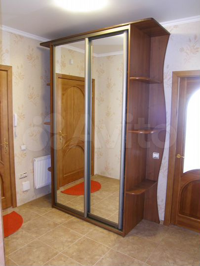 2-к. квартира, 60 м², 1/6 эт.