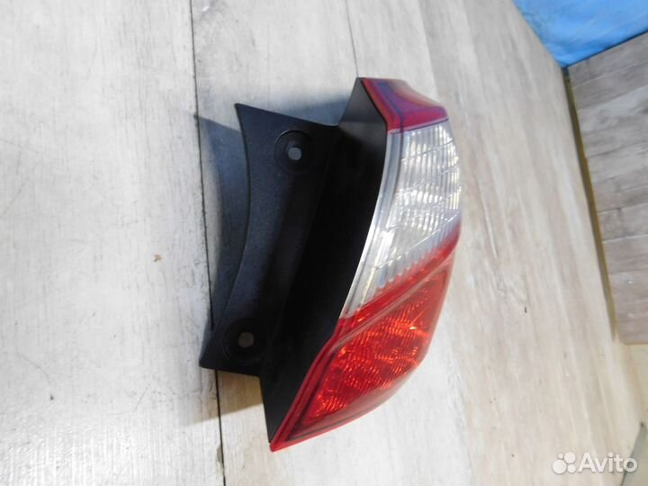 Фонарь наружный правый Nissan Qashqai J10 2006-201