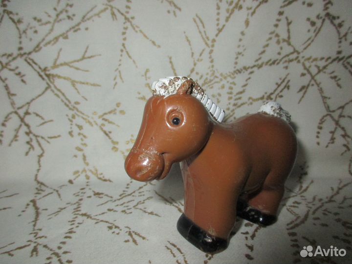 Лошадка колкий пластик винтаж СССР