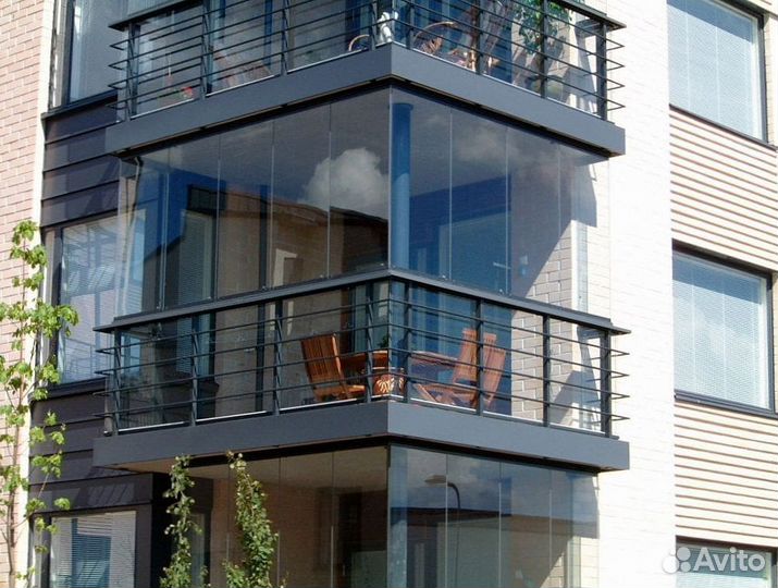 Безрамное раздвижное остекление