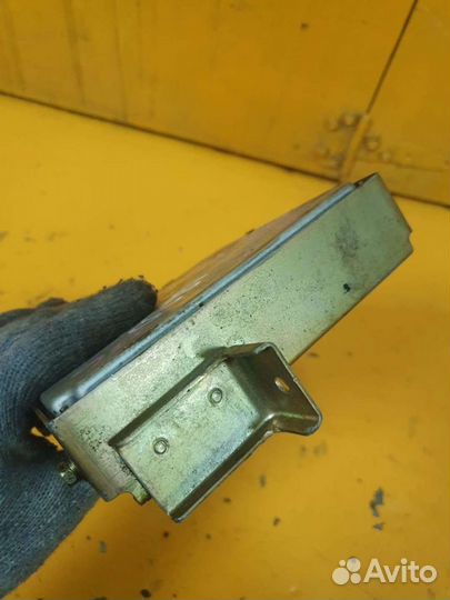 Блок управления двигателем двс QR20 DE nissan