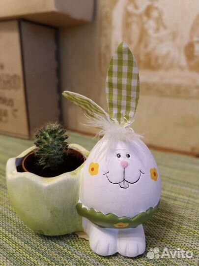 Кашпо для цветов, пасхальный кролик