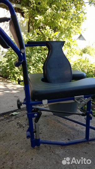 Кресло-стул санитарное передвижное