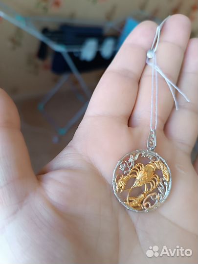 Серебряные кулоны