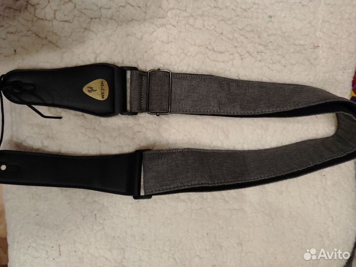 Ремень и каподастр для гитары