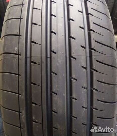 Yokohama BluEarth-XT AE61 225/55 R18