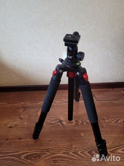 Штатив и головка быстросъемная для фотоаппарата
