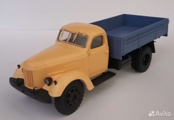 Модель грузовика 1:43