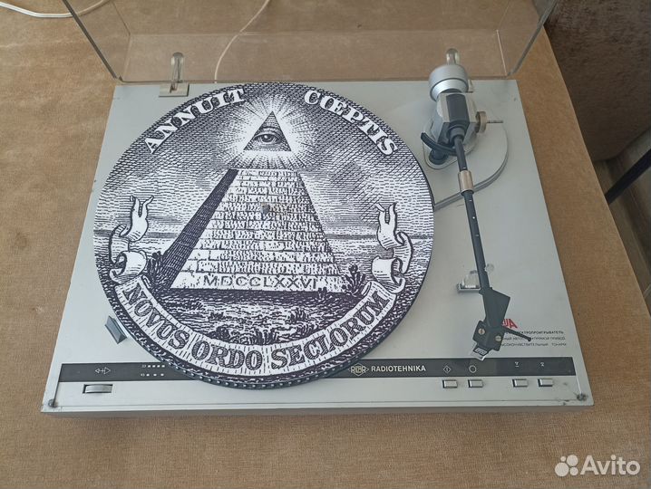 Проигрыватель винила 