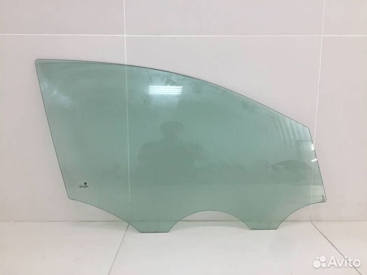 Стекло двери передней правой Volkswagen Polo Sed R