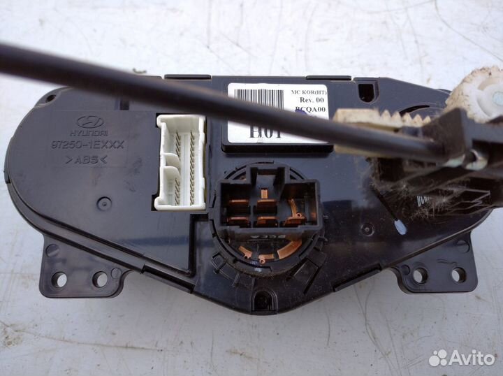 Блок управления отопителем Хендай Верна Акцент 3