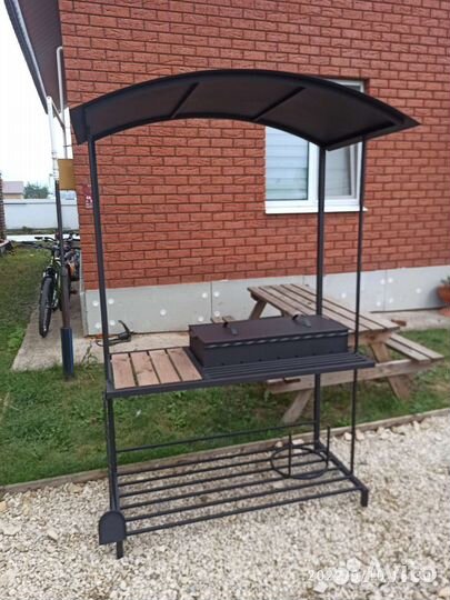Мангал с крышей 