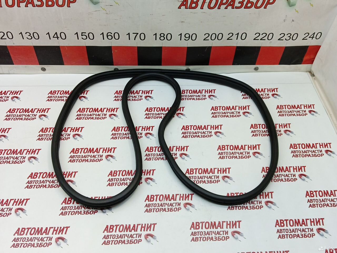 Уплотнитель двери передней левой Омода С5