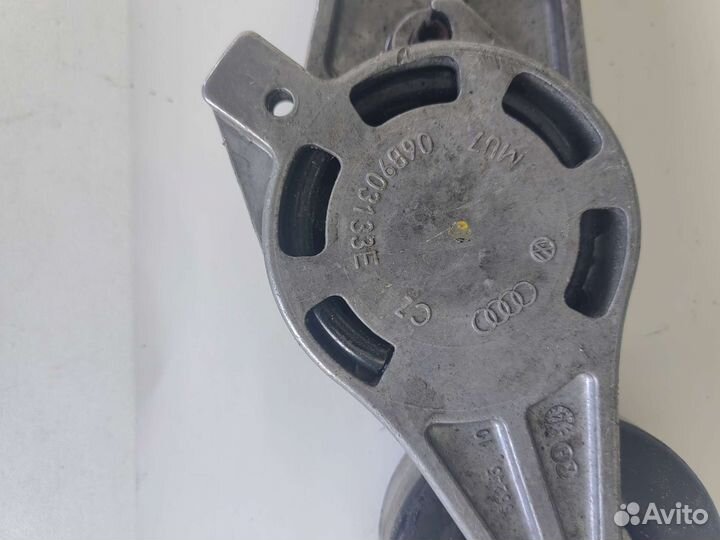Натяжитель ремня Audi A4