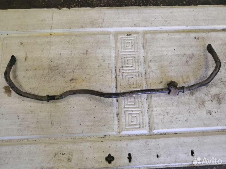 Стабилизатор передний Volkswagen Tiguan 1