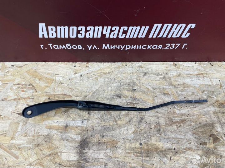 Поводок дворника передний левый Renault Sandero