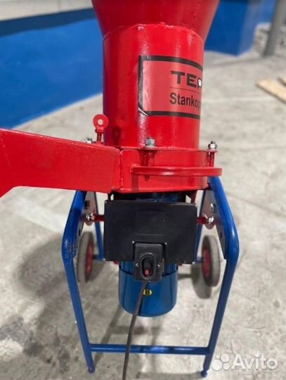 Садовый измельчитель Траворезка Сенорезка ит-250