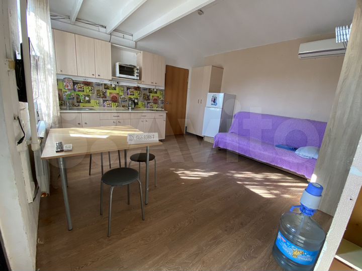 Дом 40 м² на участке 4 сот.