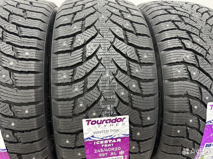 Tourador Ice Star TSW1 245/40 R20 и 275/35 R20 99T