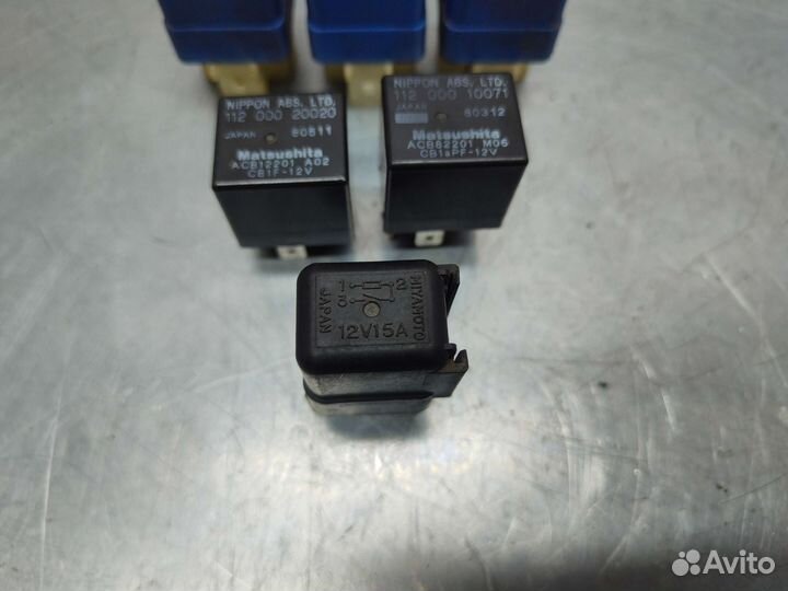 Реле Nissan Almera N15 1998 г.в