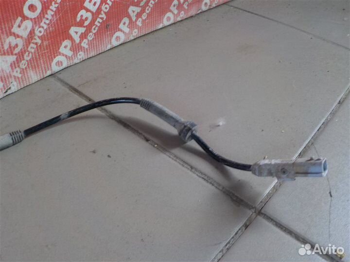 Датчик abs задний правый Renault Logan L8MV K7M812