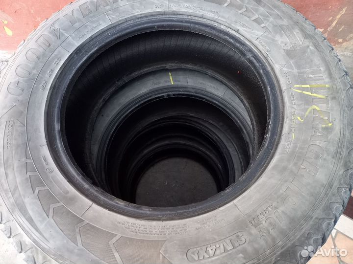 Goodyear UltraGrip Ice Arctic SUV 265/65 R17 112T