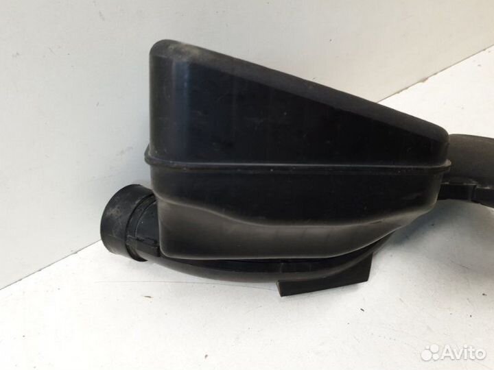 Воздухозаборник передний Toyota Camry V55