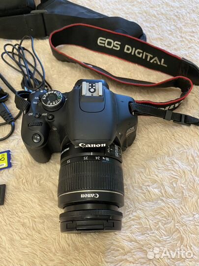 Зеркальный фотоаппарат canon