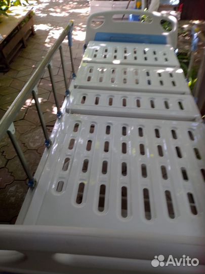 Медицинская кровать для лежачих больных