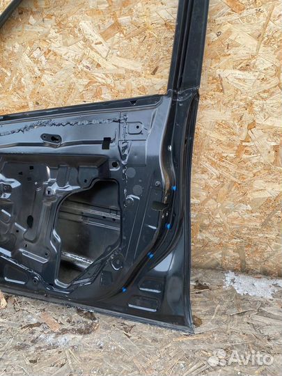Дверь передняя правая Nissan Almera G15