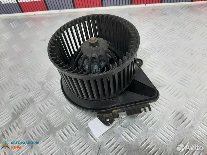 Моторчик печки Renault Scenic рест. 2003