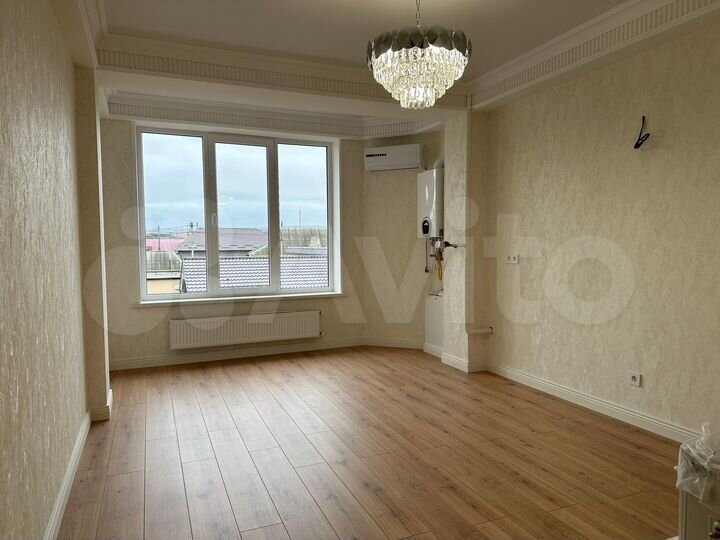 2-к. квартира, 90 м², 2/10 эт.