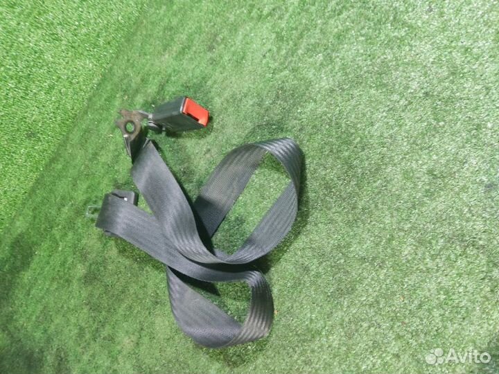 Защелка ремня безопасности задняя Ford Focus 2 1.8