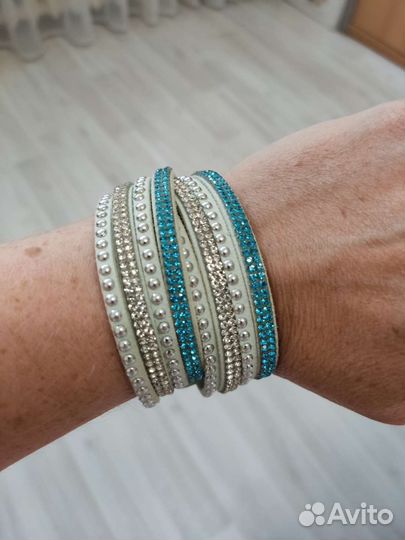 Шарфы и платок с украшением