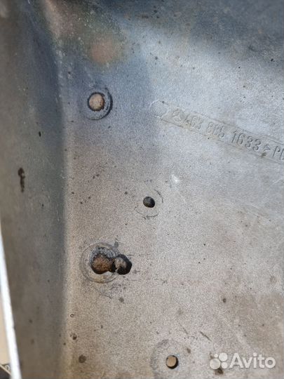 Клык заднего бампера G класс w463