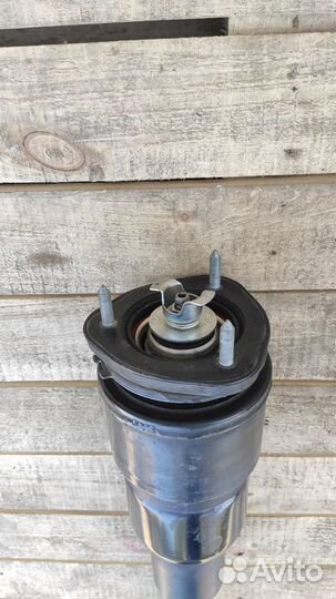 Стойка передняя правая Lexus LS460