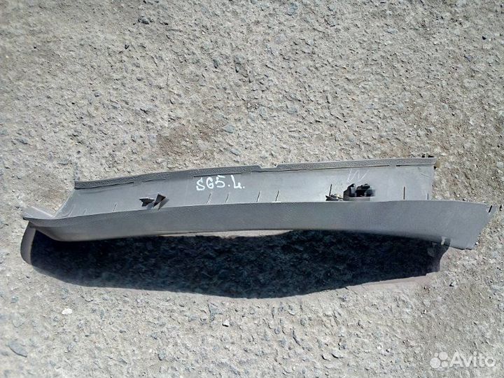 Обшивка багажника левая Subaru Forester SG5 EJ205